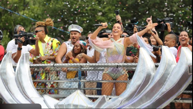 Carnaval de rua em SP começa com Ivete Sangalo e Calvin Harris