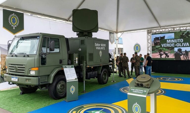 MINUTO VERDE-OLIVA: EXÉRCITO BRASILEIRO