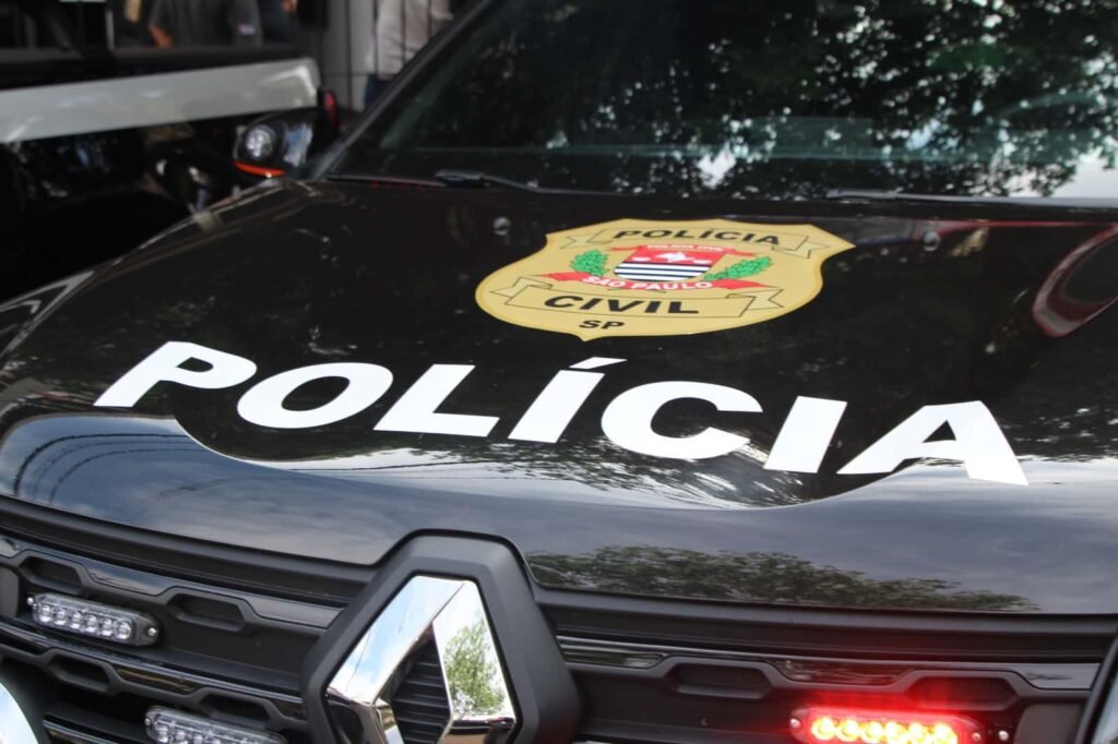Polícia de SP prende dupla com apoio da GCM após roubo de celular de turista austríaco na zona oeste da capital