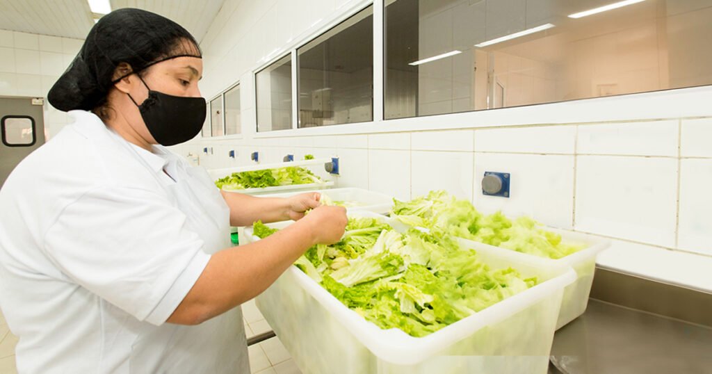 Estado de SP tem 1,8 mil vagas de emprego no setor de alimentação nesta semana; confira
