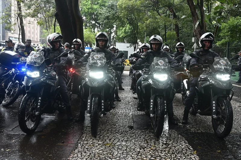 BRAvO, da PM de SP, prende dois suspeitos e apreende quase 20 quilos de drogas na zona sul de SP
