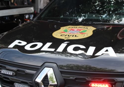 Polícia descobre laboratório de drogas no interior de SP