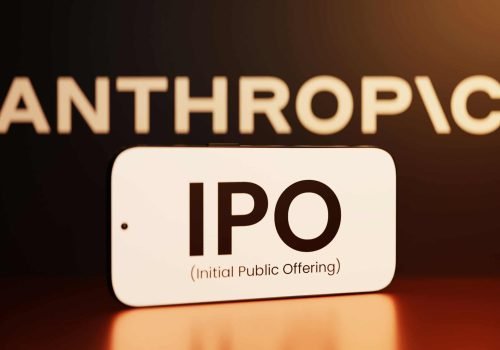 A Anthropic registrou o pedido de abertura de capital nos EUA, revelando pela primeira vez seu balanço auditado - Imagem: RixAiArt/Shutterstock