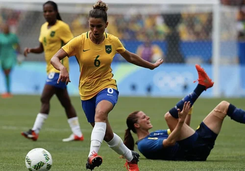 Plataforma da USP reúne experiências para ajudar a pensar o futuro do futebol feminino