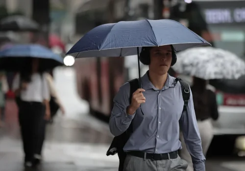 Os alertas foram enviados para celulares via Cell Broadcasting e SMS  Forto: Divulgação/Governo de SP