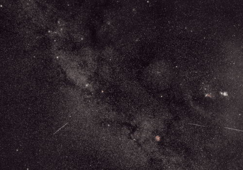 Tim McCollum capturou imagem deslumbrante dos meteoros Orionídeos nas primeiras horas do dia 21 de outubro - Imagem: Tim McCollum