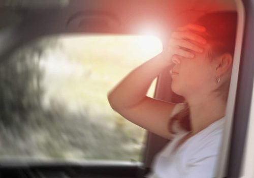 A cinetosa, também conhecida como enjoo de movimento, tem maior tendência de ocorrer em veículos elétricos? - Crédito: Tunatura - Shutterstock