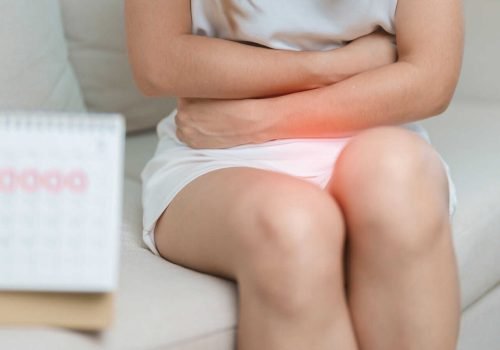 Uma mulher de 41 anos apresentou crises epilépticas que coincidiam exclusivamente com o período menstrual. - Imagem: Jo Panuwat D/Shutterstock