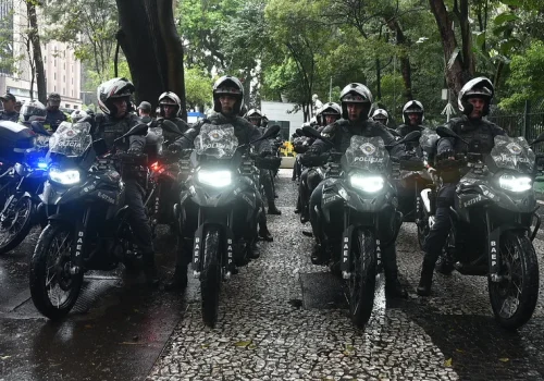 BRAvO, da PM de SP, prende dois suspeitos e apreende quase 20 quilos de drogas na zona sul de SP